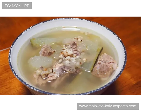 国足运动员营养配餐方案，足球运动员饮食和营养