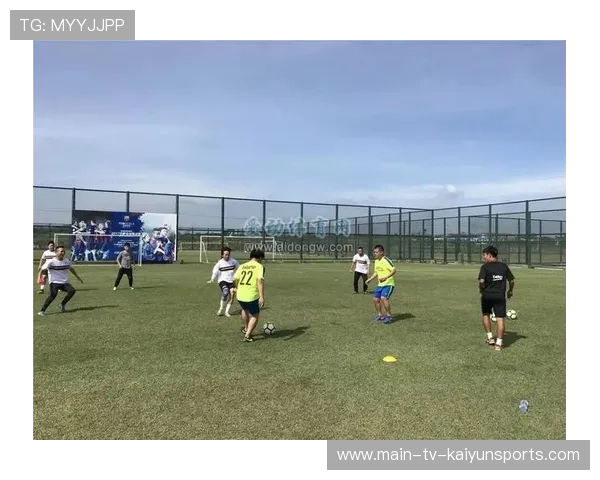 足球俱乐部训练基地对外开放日人气爆棚,足球培训基地 足球俱乐部训练基地对外开放日人气爆棚,足球培训基地