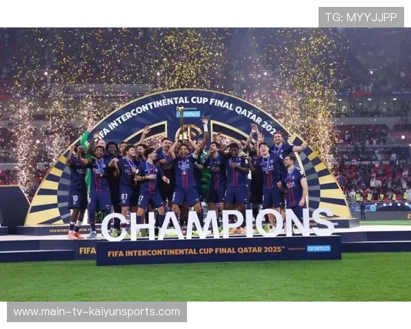 萨福诺夫单手托出必进头球,巴黎圣日耳曼2比1逆转克莱蒙 萨福诺夫单手托出必进头球,巴黎圣日耳曼2比1逆转克莱蒙